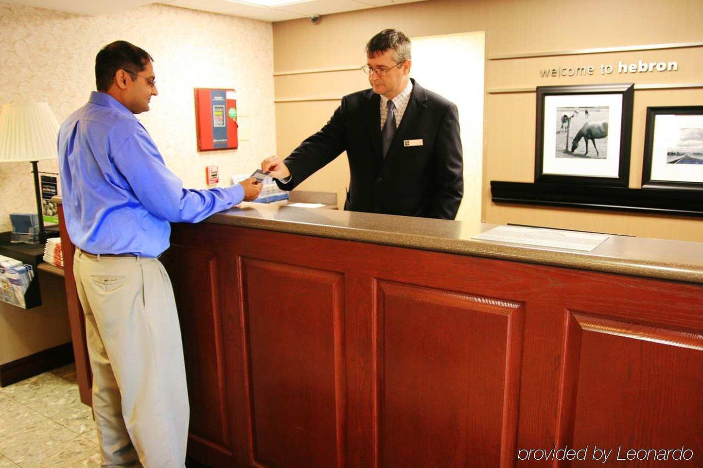 Hampton Inn Cincinnati Airport-North Hebron Interior photo